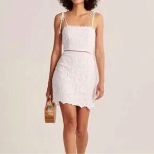 Elegant White Lace Dress